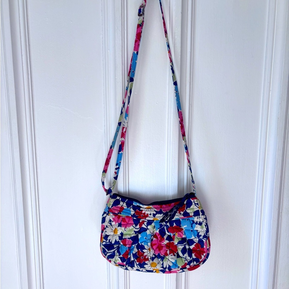 Vintage Vera Bradley Summer Shoulder/Crossbody Floral Quilted Zip Closure Purse
